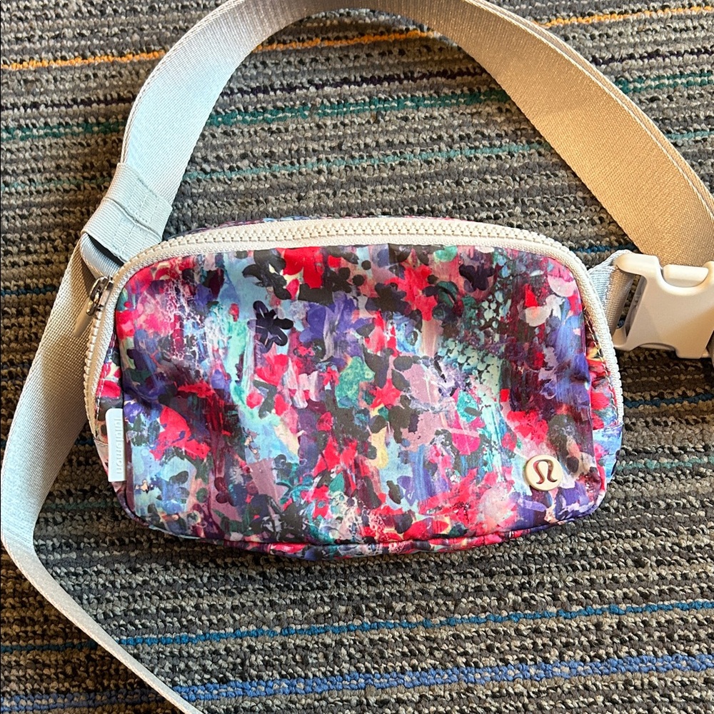 NWOTags Lululemon Colorful Abstract Floral Belt Bag - Super Cute!!
